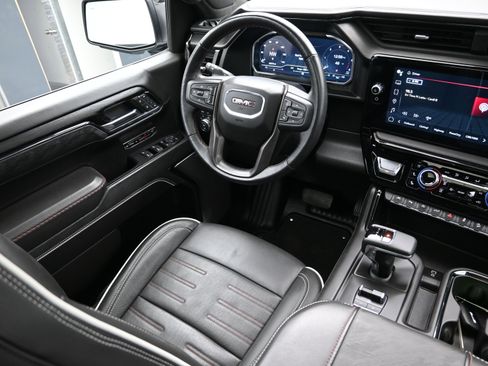 Used 2024 GMC Sierra 1500 AT4X image 24