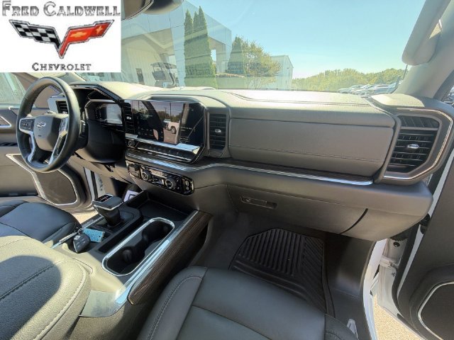 Used 2023 Chevrolet Silverado 1500 RST w/ Convenience Package II AWD/4WD image 34