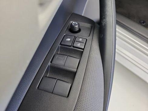 Used 2025 Toyota Corolla LE FWD image 21