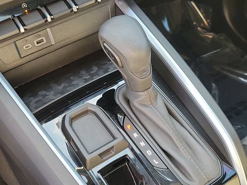 Used 2025 Chevrolet Colorado W/T w/ WT Convenience Package II RWD image 26