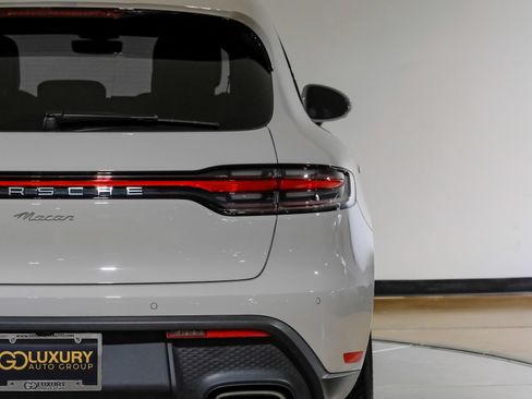 Used 2024 Porsche Macan AWD/4WD image 50