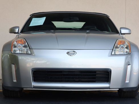 Used 2004 Nissan 350Z Touring RWD image 6