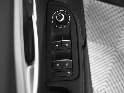 New 2025 Alfa Romeo Giulia w/ Driving Assist Package RWD image 29