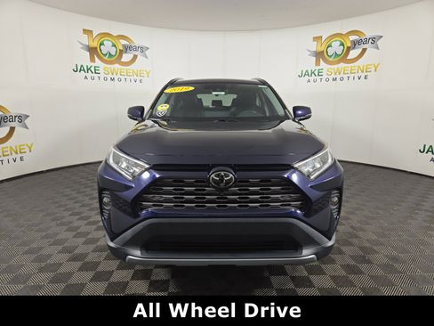 Used 2019 Toyota RAV4 Limited image 2