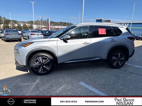 Certified 2023 Nissan Rogue SL w/ SL Premium Package image 14