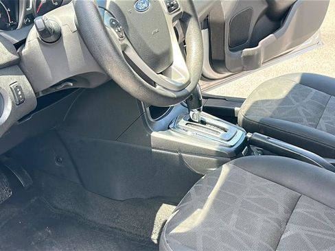 Used 2012 Ford Fiesta SE FWD image 22