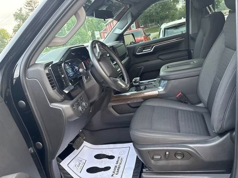 Used 2022 Chevrolet Silverado 1500 LT Trail Boss w/ Protection Package AWD/4WD image 8