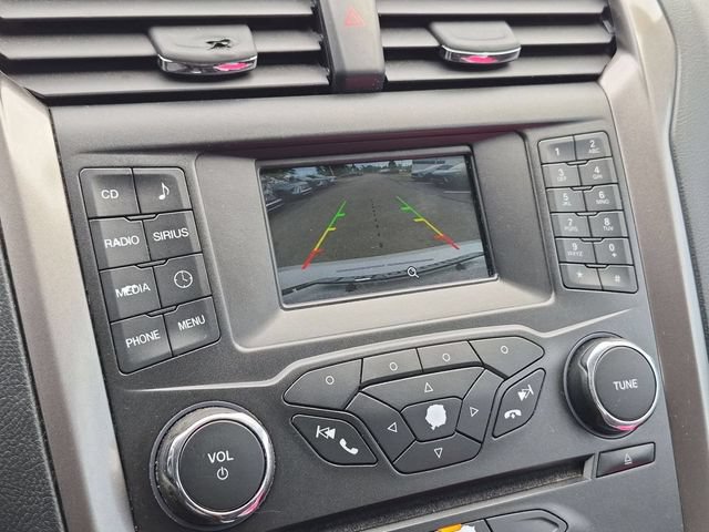 Used 2017 Ford Fusion SE FWD image 14