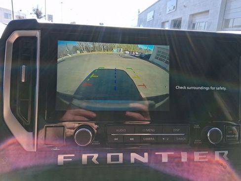 Used 2025 Nissan Frontier SV w/ SV Convenience Package AWD/4WD image 18