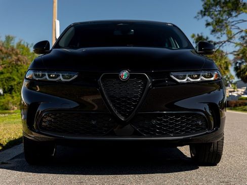 New 2025 Alfa Romeo Tonale w/ Premium Package image 14