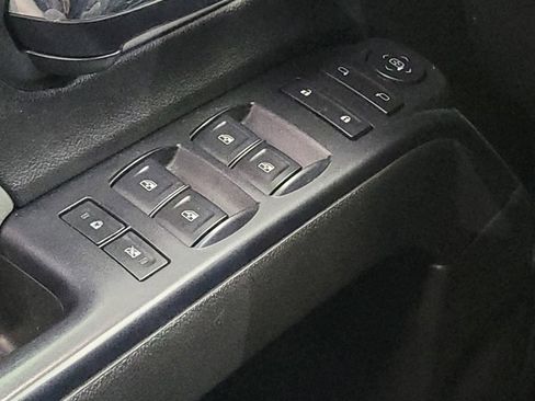 Used 2016 Chevrolet Silverado 1500 Custom w/ Custom Convenience Package AWD/4WD image 27
