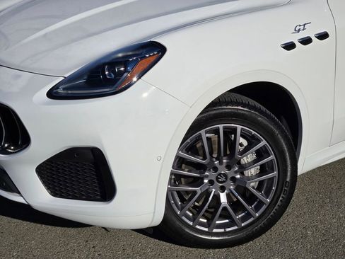 Used 2024 Maserati Grecale GT image 9