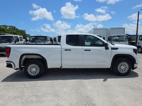Used 2024 GMC Sierra 1500 Pro w/ Pro Value Package RWD image 8