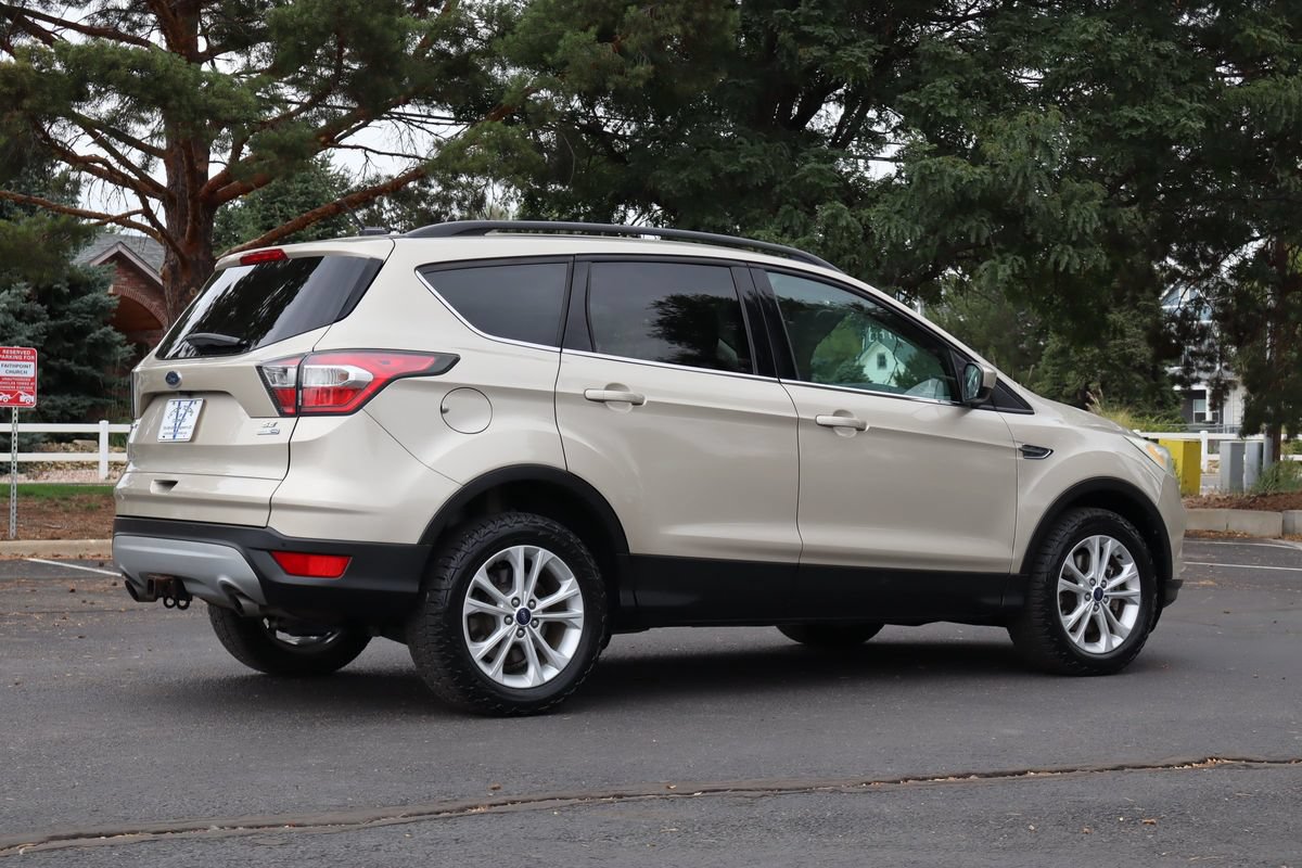 Used 2017 Ford Escape SE w/ SE Leather Comfort Package AWD/4WD image 5