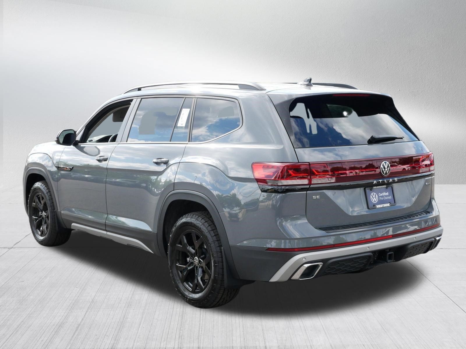 Certified 2026 Volkswagen Atlas Peak Edition AWD/4WD image 7