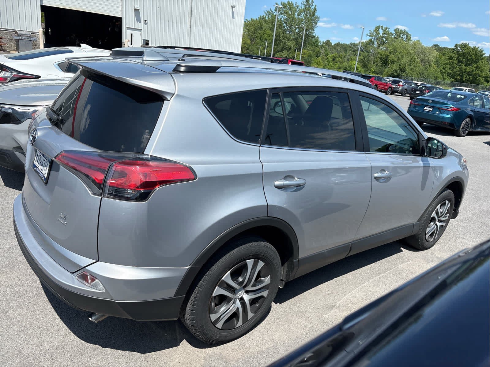 Used 2017 Toyota RAV4 LE w/ Carpet Mat Package AWD/4WD image 3