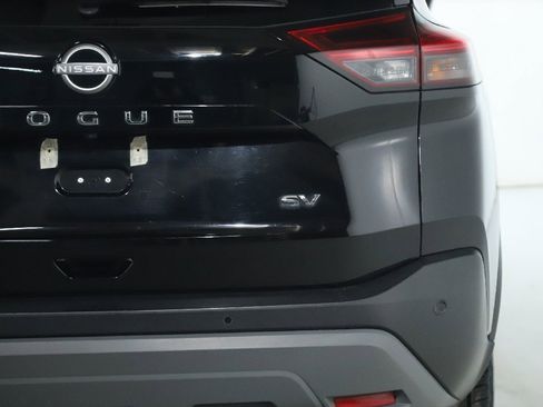 Used 2023 Nissan Rogue SV image 43