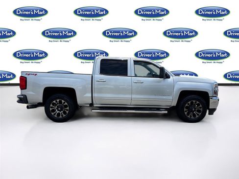 Used 2017 Chevrolet Silverado 1500 LT w/ True North Edition AWD/4WD image 8