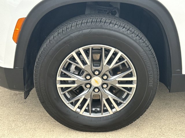Certified 2026 Chevrolet Traverse LT w/ Driver Confidence Package FWD image 34