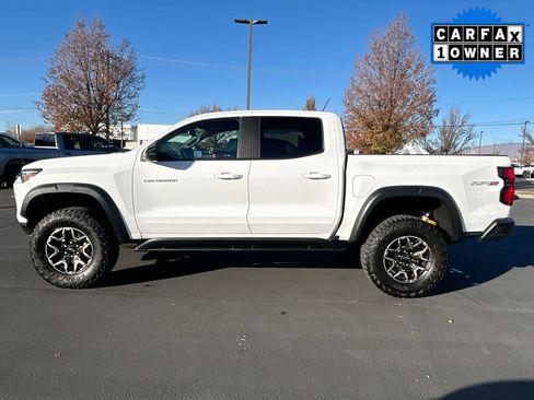 Used 2023 Chevrolet Colorado ZR2 w/ ZR2 Convenience Package III image 3
