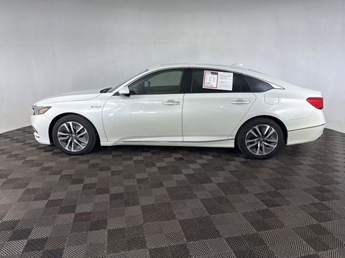 Used 2018 Honda Accord Touring image 10