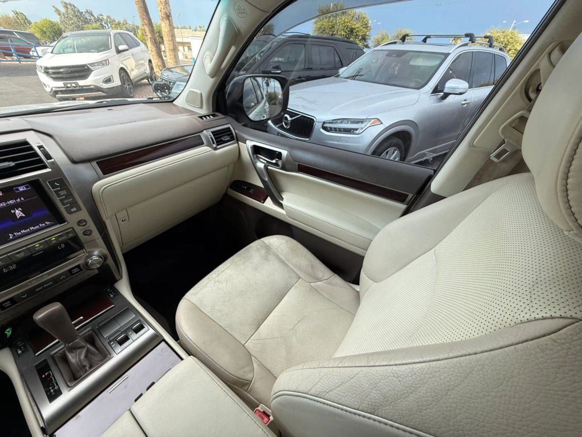 Used 2014 Lexus GX 460 w/ Premium Package AWD/4WD image 48