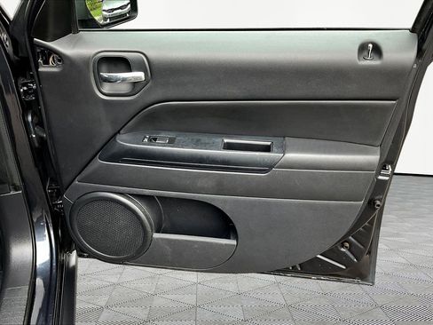 Used 2014 Jeep Patriot Sport w/ Power Value Group FWD image 27