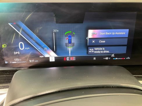 Used 2025 BMW X5 xDrive40i w/ Executive Package image 16