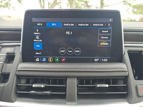 Used 2021 Chevrolet Tahoe Z71 w/ Luxury Package image 21