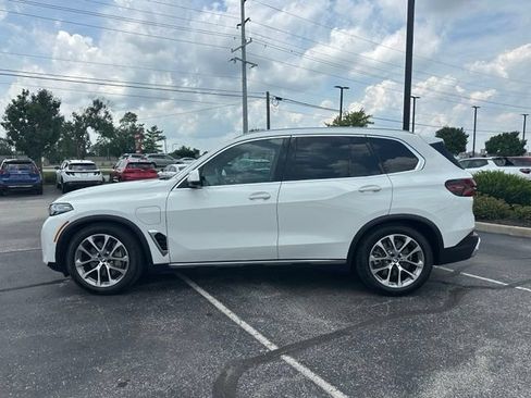 Used 2026 BMW X5 xDrive50e w/ Climate Comfort Package AWD/4WD image 4