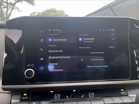 Used 2025 Toyota Camry SE w/ Convenience Package FWD image 35