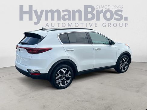 Certified 2022 Kia Sportage EX w/ EX Technology Package AWD/4WD image 3