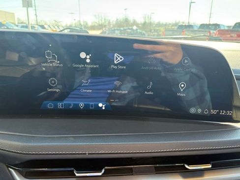 Used 2024 Cadillac XT4 Premium Luxury image 15