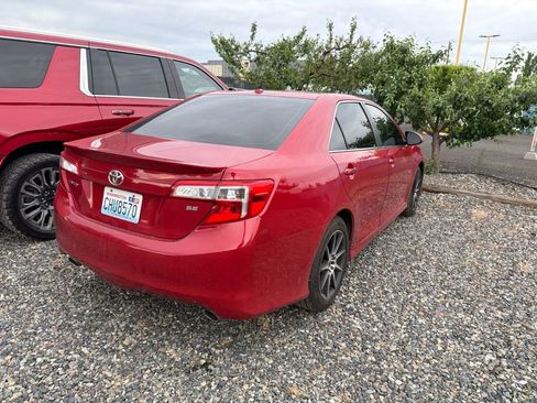 Used 2014 Toyota Camry SE FWD image 2