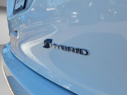 Used 2024 Chrysler Pacifica Select image 34