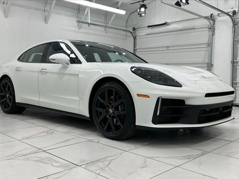 Certified 2024 Porsche Panamera 4 image 7