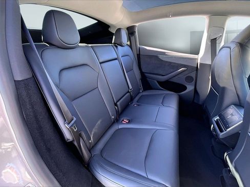 Used 2026 Tesla Model Y 2WD image 22