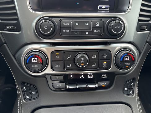 Used 2020 Chevrolet Suburban Premier image 22