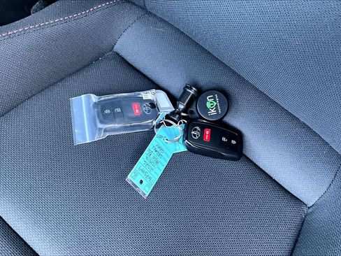 Certified 2026 Toyota Prius Plug-In Hybrid FWD image 15