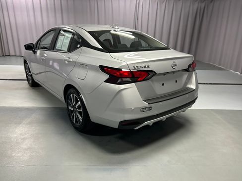 Used 2025 Nissan Versa SV image 5