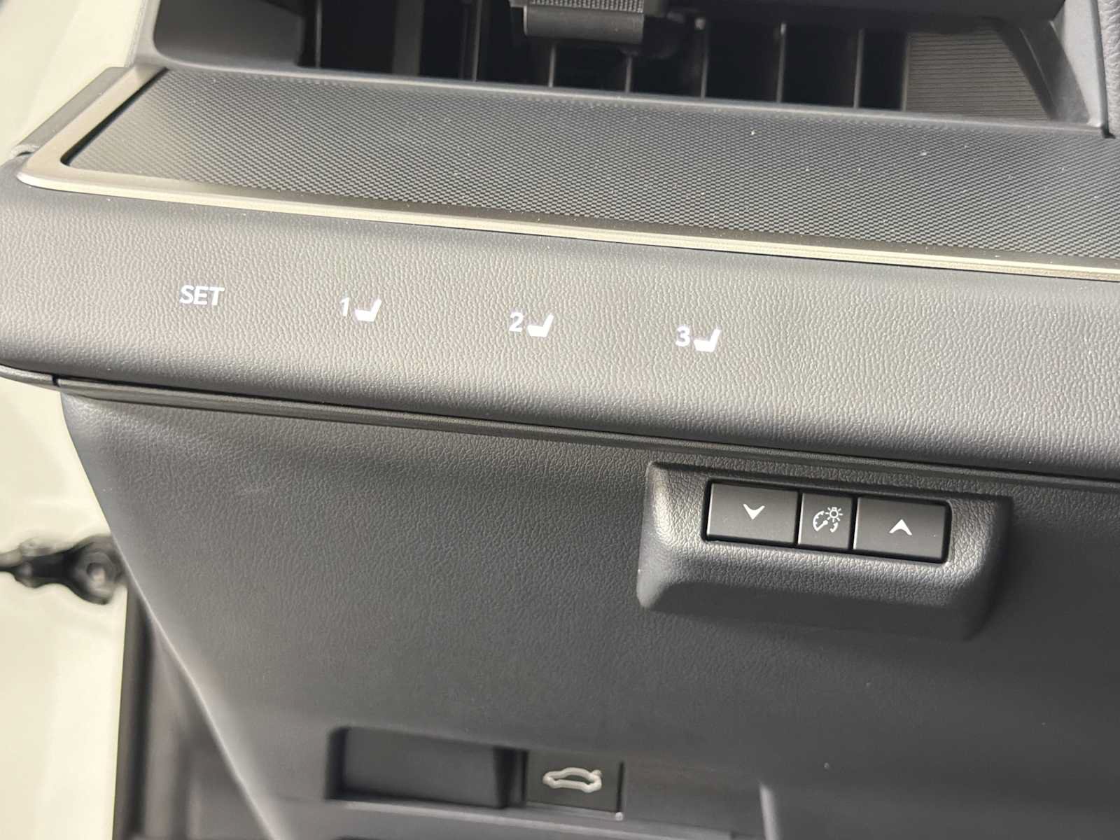New 2026 Lexus ES 350e w/ Convenience Package FWD image 28
