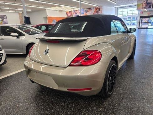 Used 2015 Volkswagen Beetle 1.8T FWD image 4