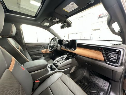 New 2025 GMC Canyon AT4 w/ Nightfall Edition image 30