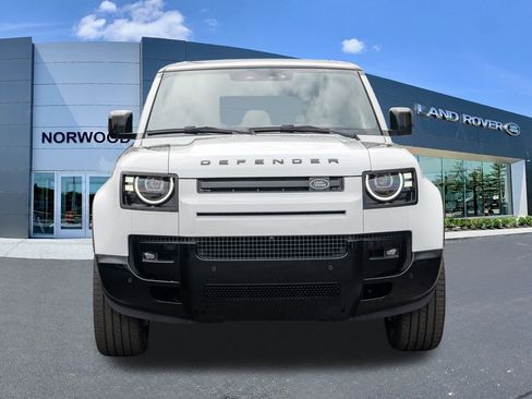 New 2026 Land Rover Defender 110 X-Dynamic SE image 2