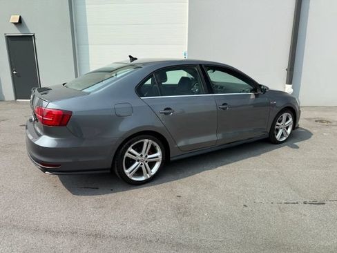 Used 2017 Volkswagen Jetta GLI FWD image 8