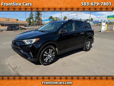 Used 2017 Toyota RAV4 LE image 1