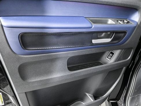 New 2025 Volkswagen ID. Buzz Pro S image 7