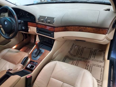 Used 2001 BMW 530i Sedan image 14