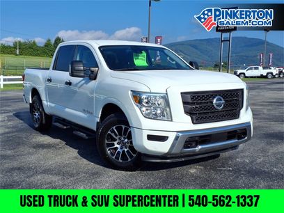 Used 2022 Nissan Titan SV w/ SV Convenience Package
