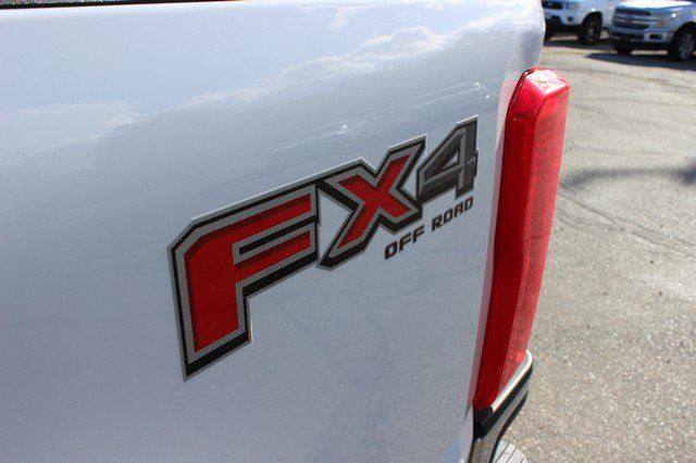 Used 2024 Ford F350 XLT w/ FX4 Off-Road Package AWD/4WD image 4